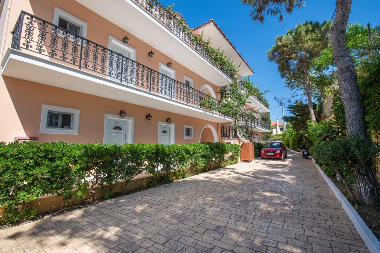 Achillion Apartments & Studios Amoudi Bagian luar foto