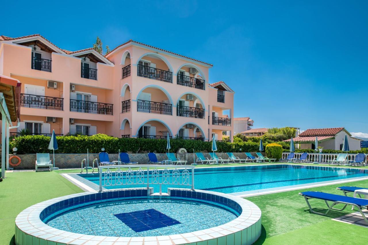 Achillion Apartments & Studios Amoudi Bagian luar foto