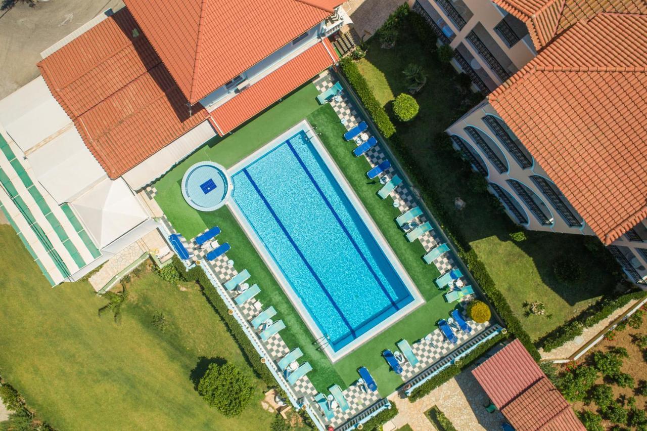 Achillion Apartments & Studios Amoudi Bagian luar foto