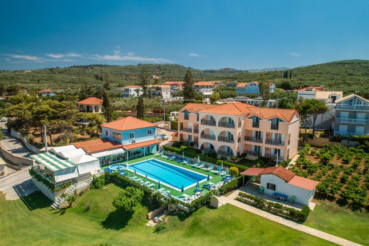 Achillion Apartments & Studios Amoudi Bagian luar foto